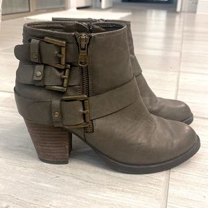 Faux Leather booties- size 6 -Taupe/Grey